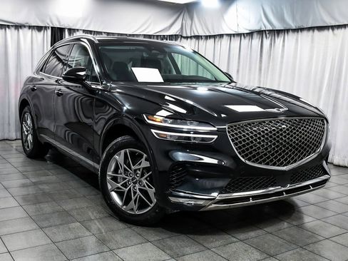 Used 2025 Genesis GV70 2.5T w/ Select Package image 3