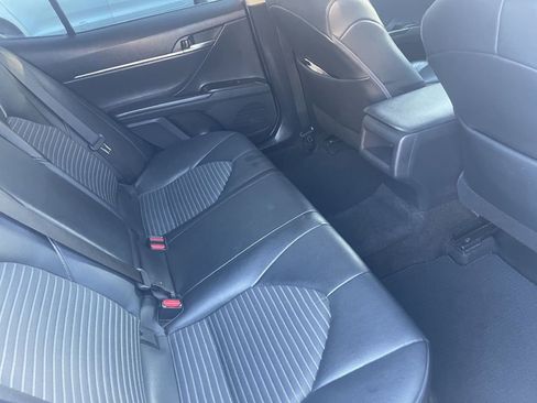 Used 2021 Toyota Camry SE image 8