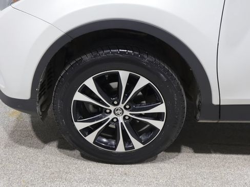 Used 2015 Toyota RAV4 Limited AWD/4WD image 8