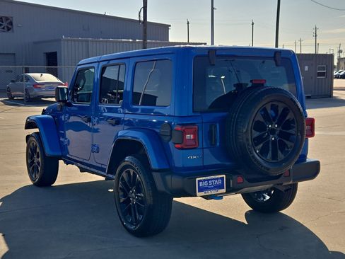 Used 2024 Jeep Wrangler Unlimited Sahara AWD/4WD image 6