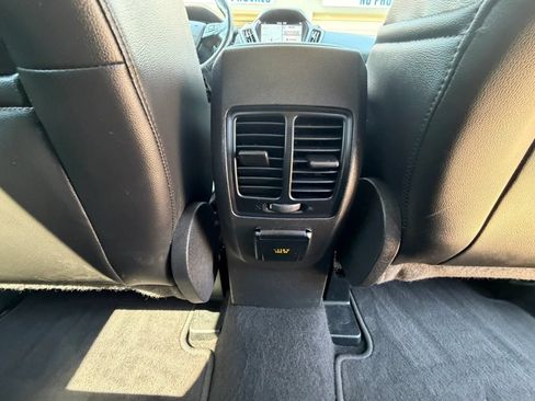Used 2017 Ford Escape Titanium AWD/4WD image 19
