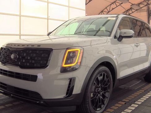 Used 2021 Kia Telluride EX w/ EX Premium Package AWD/4WD image 1