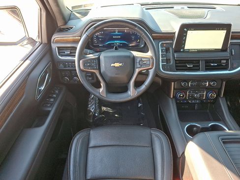 Used 2024 Chevrolet Tahoe High Country w/ Advanced Technology Package image 12