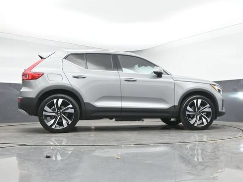 Used 2024 Volvo XC40 B5 Plus w/ Climate Package AWD/4WD image 44