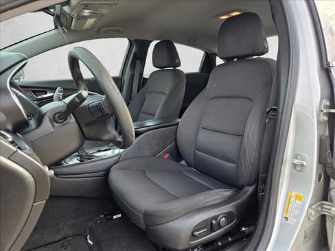 Used 2018 Chevrolet Malibu LT image 14