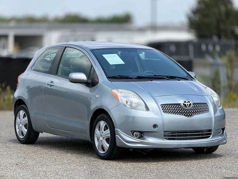 Used 2009 Toyota Yaris 2-Door Hatchback FWD image 1