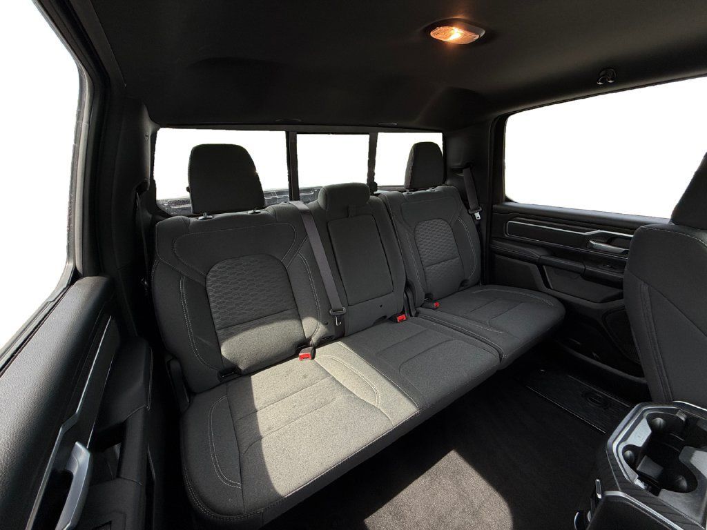 Used 2025 RAM 1500 Big Horn AWD/4WD image 29