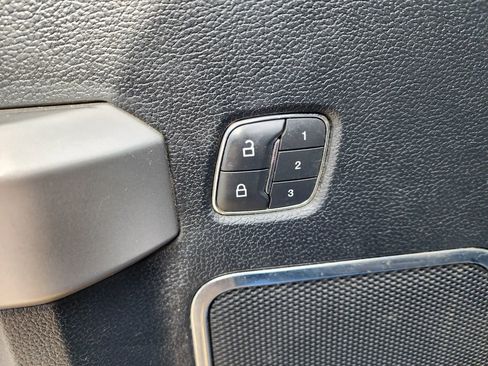 Used 2019 Ford F150 Lariat w/ Equipment Group 502A Luxury image 30