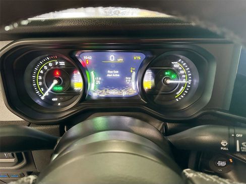 Used 2025 Jeep Wrangler Unlimited Sport S 4xe w/ Convenience Group AWD/4WD image 4