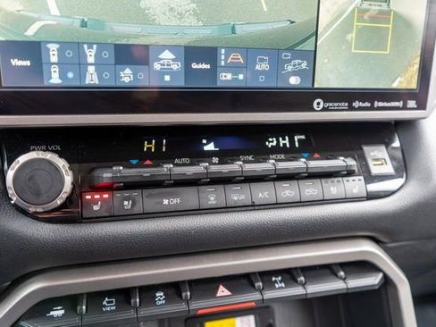 Used 2022 Toyota Tundra Limited w/ TRD Off-Road Package AWD/4WD image 28