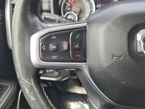 Used 2019 RAM 1500 Laramie AWD/4WD image 18