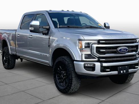 Used 2022 Ford F250 Platinum w/ Tremor Off-Road Package image 3