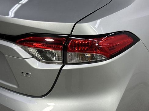 Used 2024 Toyota Corolla LE FWD image 38