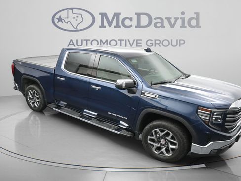 Used 2023 GMC Sierra 1500 SLT AWD/4WD image 32