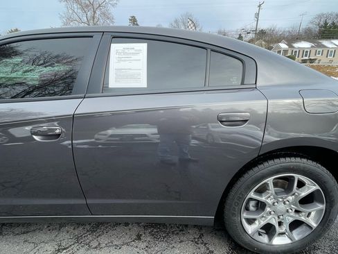 Used 2016 Dodge Charger SXT image 4