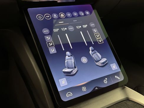 Used 2023 Lucid Air Pure RWD image 23