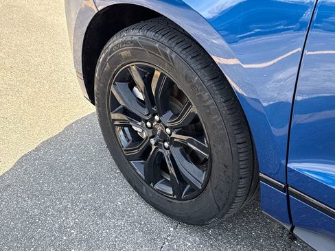 Certified 2022 Ford Edge SE w/ Black Appearance Package image 17