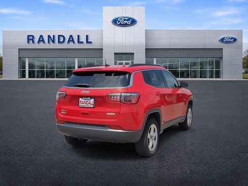 Used 2024 Jeep Compass Latitude AWD/4WD image 5