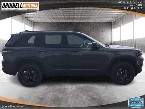 New 2025 Jeep Grand Cherokee Altitude image 4