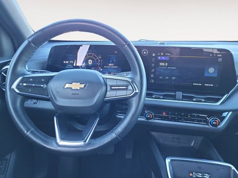 Used 2025 Chevrolet Equinox LT w/ Convenience Package II image 13