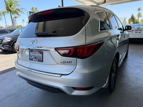Used 2019 INFINITI QX60 Luxe w/ Essential Package FWD image 11