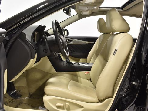 Used 2017 INFINITI Q50 Premium w/ 2.0T Premium Plus Package image 10