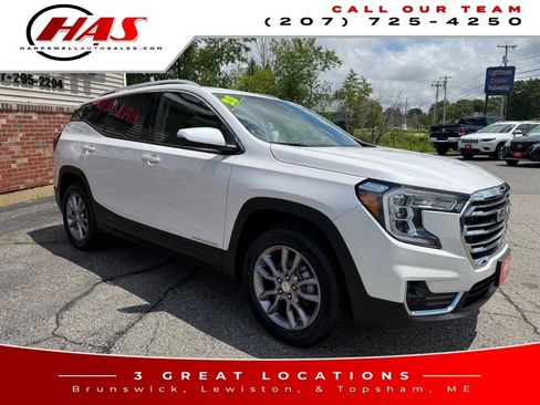 Used 2023 GMC Terrain SLT w/ Infotainment Package II AWD/4WD image 8