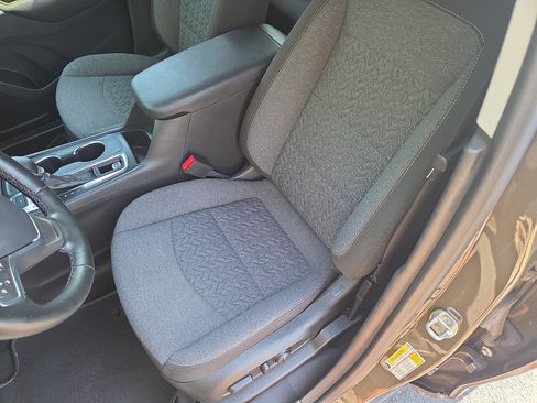 Used 2023 Chevrolet Equinox LT AWD/4WD image 13