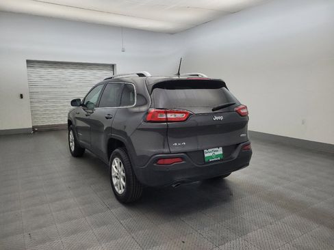 Used 2017 Jeep Cherokee Latitude w/ Safety/Convenience Group AWD/4WD image 5