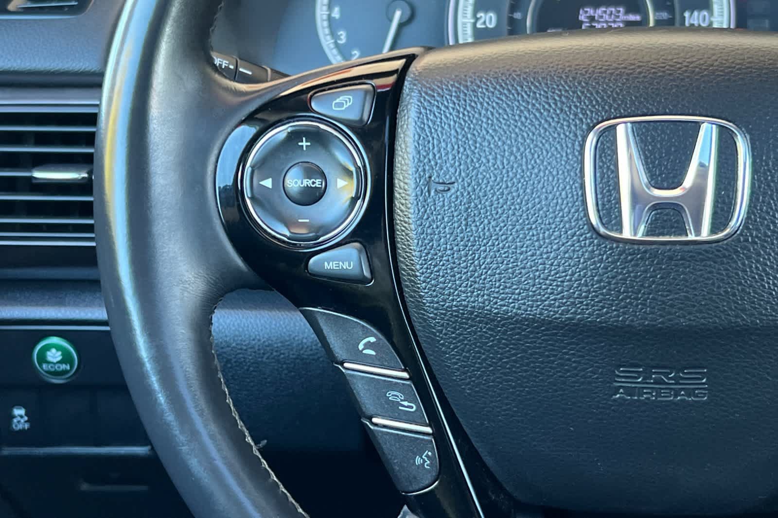 Used 2017 Honda Accord EX-L image 25