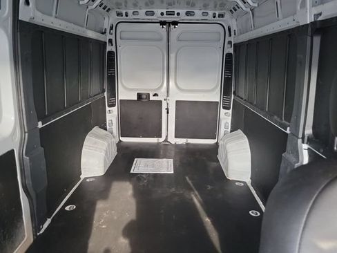 Used 2025 RAM ProMaster 2500 w/ Convenience Group FWD image 25