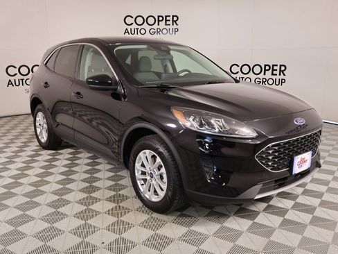 Used 2021 Ford Escape SE image 1
