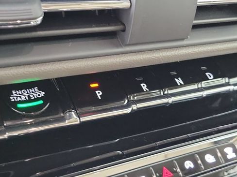 Used 2023 Lincoln Corsair FWD image 33