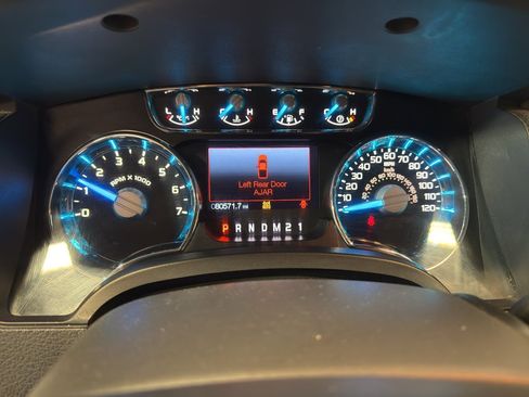 Used 2014 Ford F150 Lariat w/ Lariat Chrome Package image 18