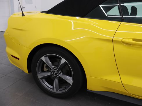 Used 2016 Ford Mustang Convertible w/ Equipment Group 051A RWD image 24