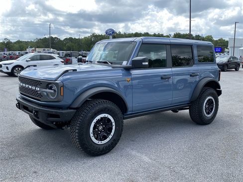 New 2025 Ford Bronco Badlands image 5