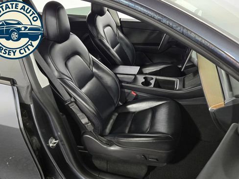 Used 2021 Tesla Model Y Long Range AWD/4WD image 33