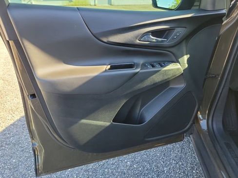 Certified 2023 Chevrolet Equinox LT FWD image 18