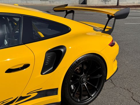 Used 2019 Porsche 911 GT3 RS image 21