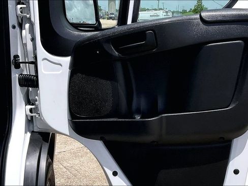 Used 2025 RAM ProMaster 2500 w/ Convenience Group FWD image 25