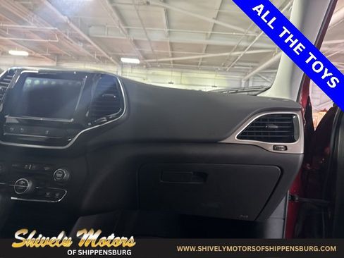 Certified 2021 Jeep Cherokee Limited w/ Elite Package image 45