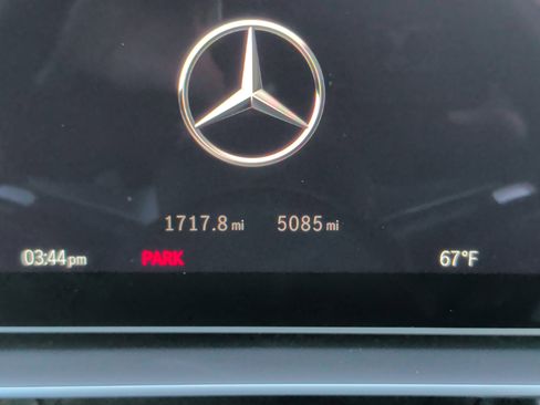 Used 2025 Mercedes-Benz GLS 450 4MATIC image 14