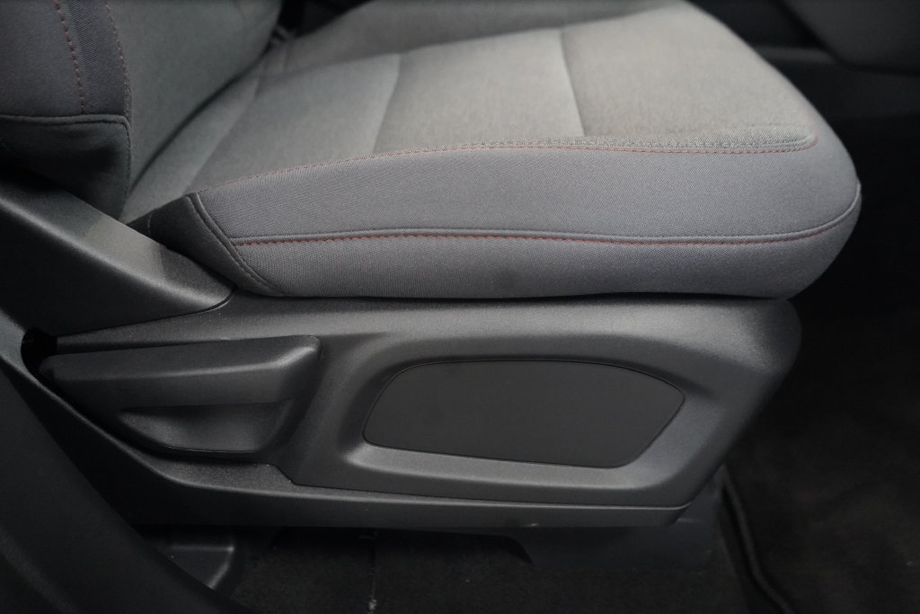 New 2026 Ford Explorer Active RWD image 22