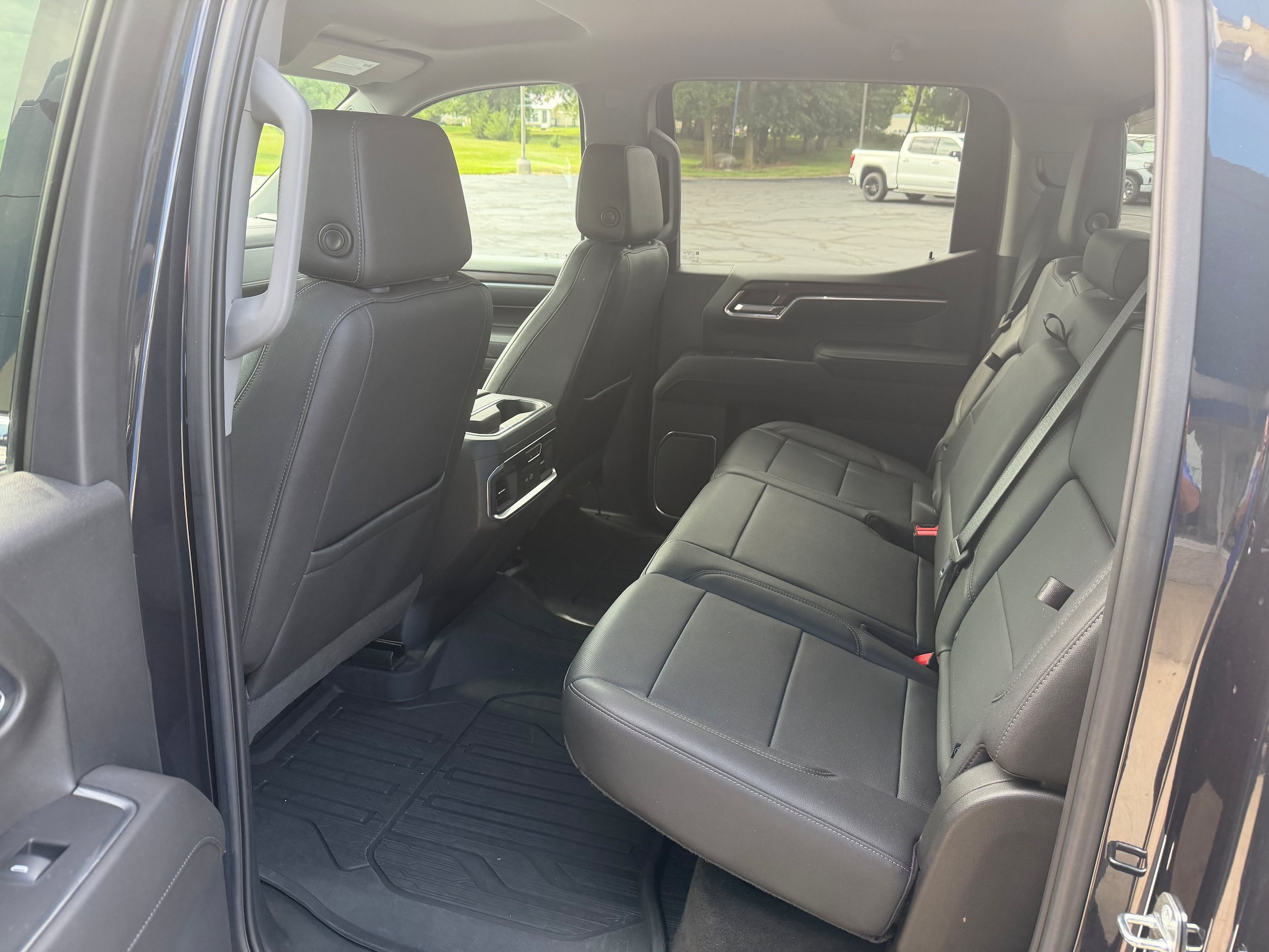 Used 2022 GMC Sierra 1500 SLT w/ SLT Premium Plus Package AWD/4WD image 20