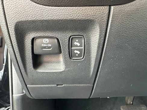 Used 2022 RAM 1500 Big Horn AWD/4WD image 20
