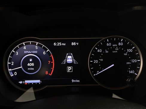 New 2025 Nissan Versa SR w/ Trunk Package FWD image 15