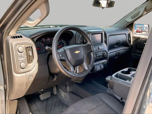 Used 2020 Chevrolet Silverado 1500 Custom w/ Custom Value Package AWD/4WD image 17