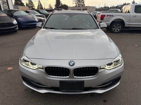 Used 2017 BMW 330i xDrive Wagon image 12
