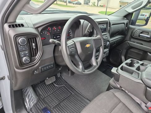 Certified 2025 Chevrolet Silverado 2500 Custom w/ Custom Value Package AWD/4WD image 9