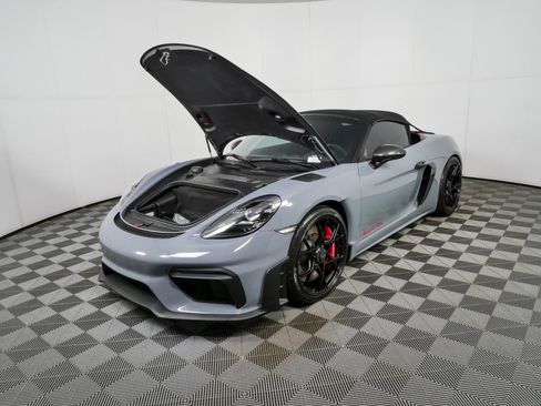 Certified 2024 Porsche 718 Boxster Spyder RS w/ Weissach Package RWD image 32
